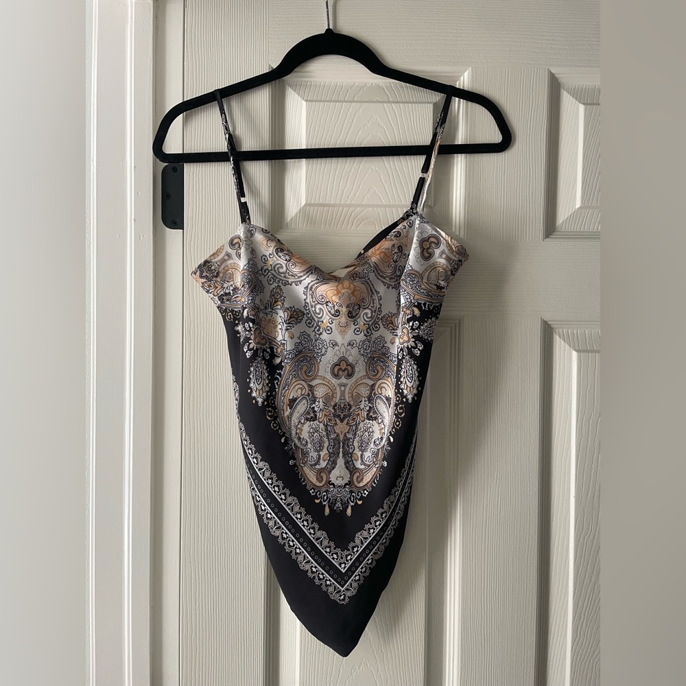 Boutique Hanker-chief Open Back Tank